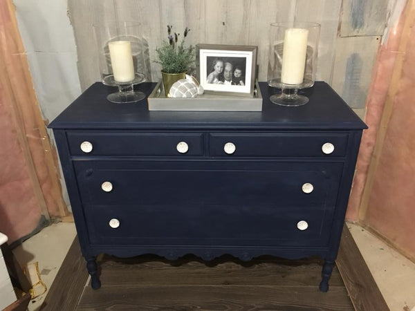Chalky Patina "Nantucket Navy"